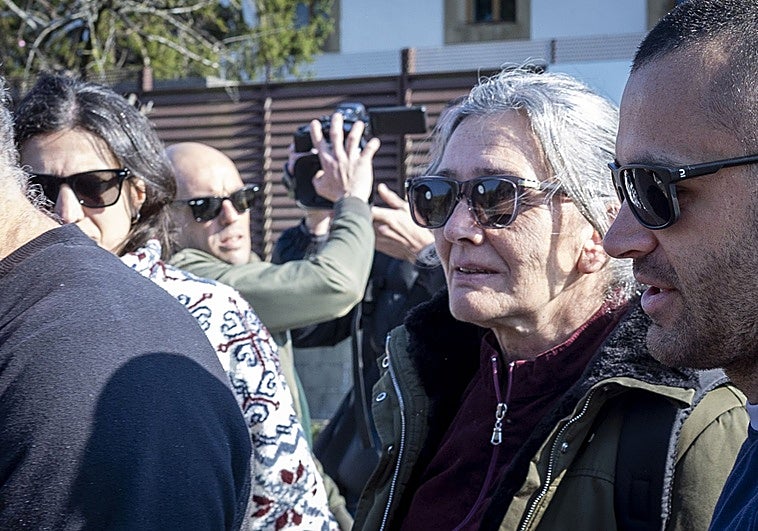 El juez devuelve a prisión a los etarras 'Anboto' y Carasatorre y critica sus salidas «anticipadas»