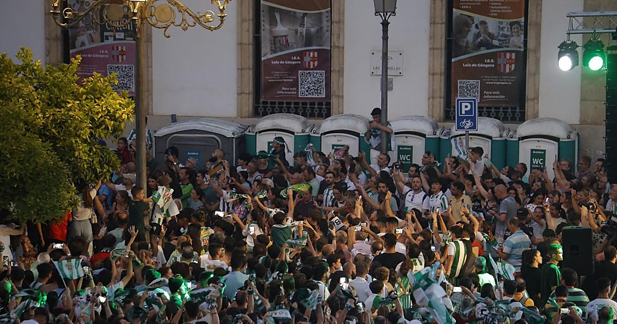 Dos agentes de la Policía Nacional irán al banquillo por dar una paliza a un joven la noche del ascenso del Córdoba CF