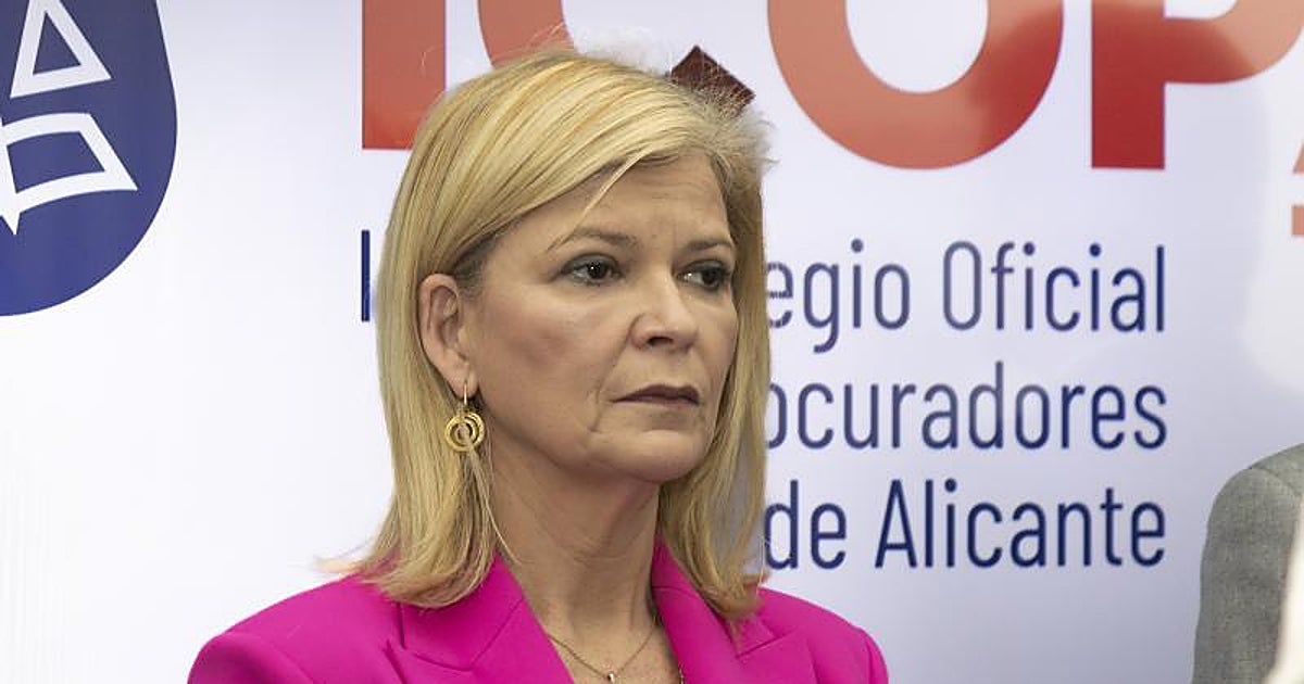 Multa para un bombero por injuriar a la exconsellera Bravo en un tuit: «Tiene el mérito de acostarse con el jefe»