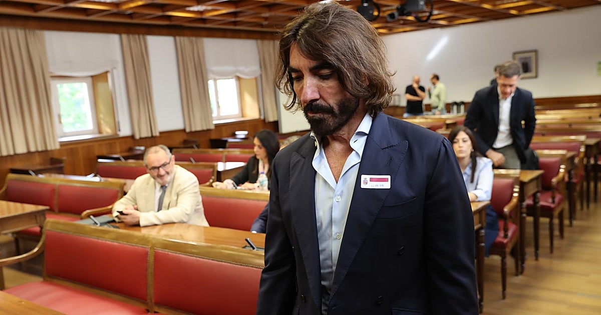 Javier Hidalgo calla en el Senado y remite a su testimonio en el Supremo