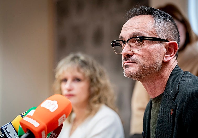 El alcalde de Móstoles se querella contra el delegado de Sánchez por «vulnerar su honor»