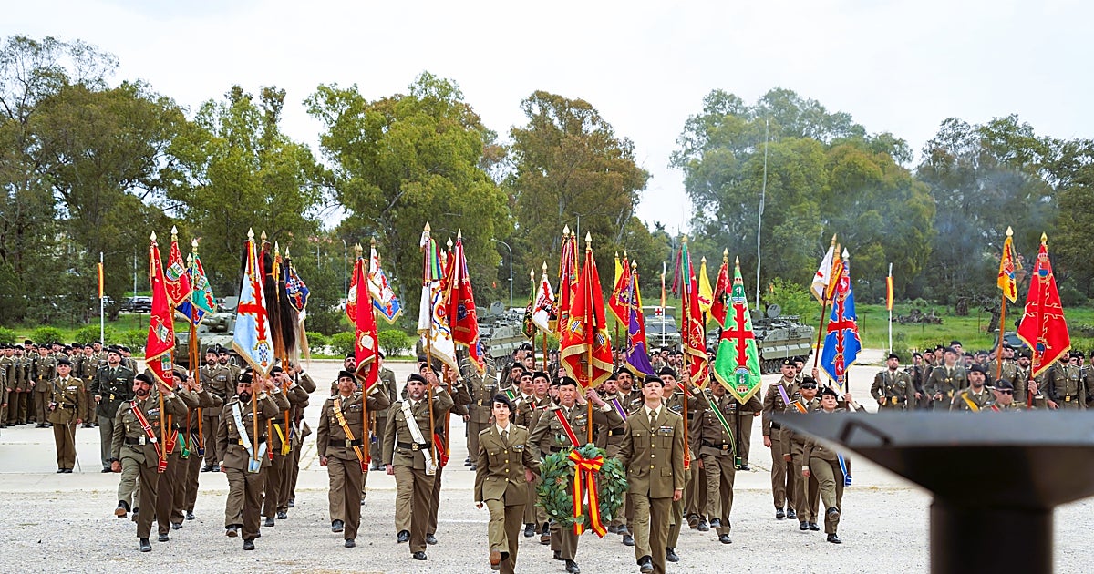 La Brigada 'Guzmán El Bueno' X celebra su 41 aniversario con una espectacular parada militar en Cerro Muriano