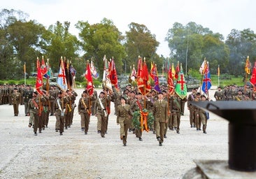 La Bri X celebra su 41 años de vida con una espectacular parada militar en Cerro Muriano