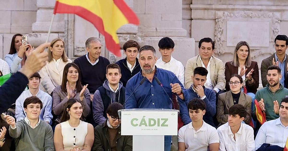 Abascal acusa a los obispos de hacer «negocio» con la inmigración: «Esa es su prioridad»