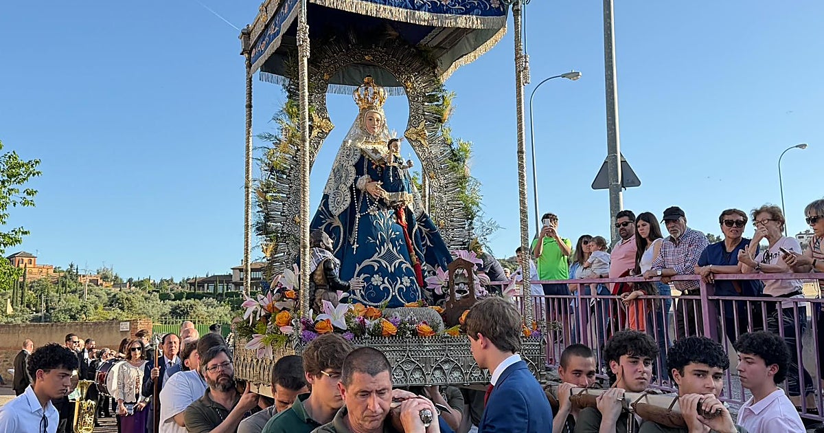 La Virgen de la Cabeza se reencuentra con el Tajo en el toledano puente de San Martín