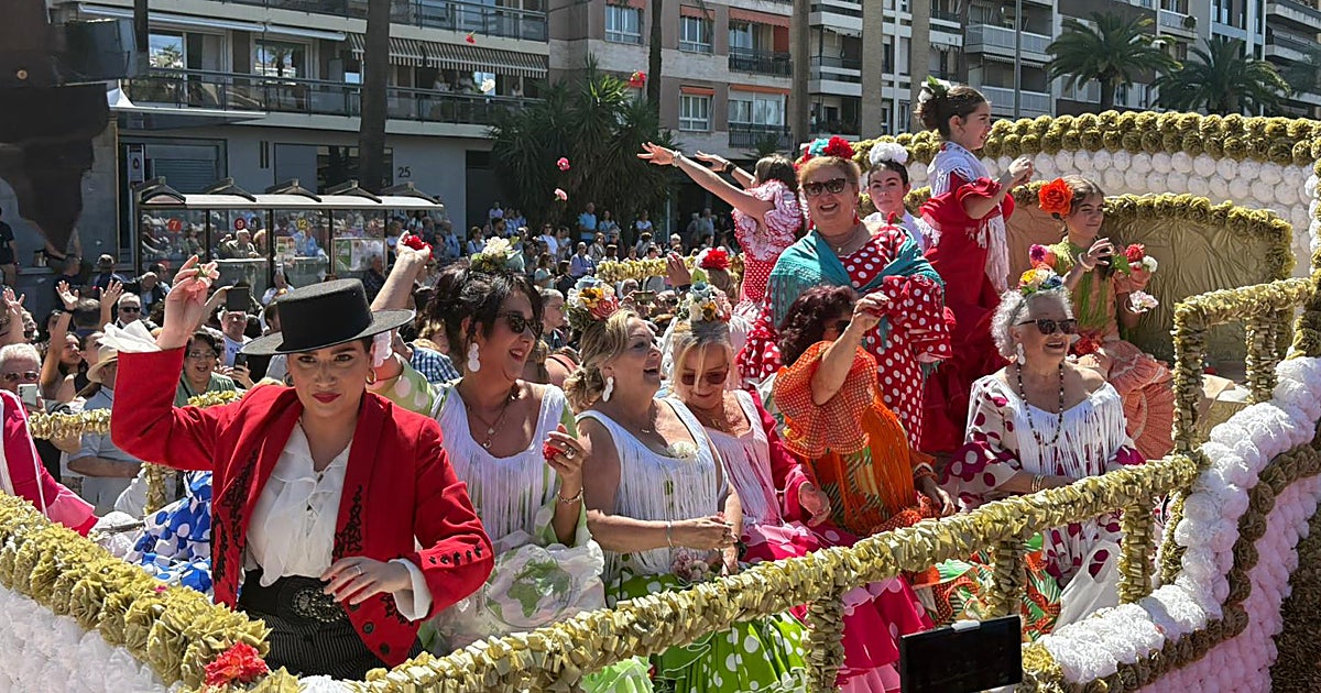 Córdoba saluda a la primavera con la Batalla de las Flores