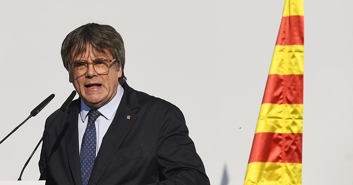 La juez descarta cualquier actuación delictiva de los tres mossos investigados por ayudar a Puigdemont en su huida y archiva la causa