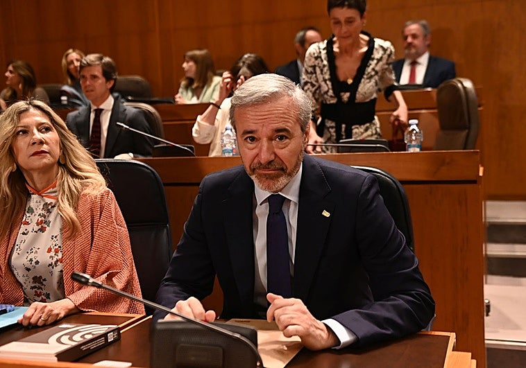 Azcón: «La prioridad nacional la aplica el PSOE desde Felipe González»