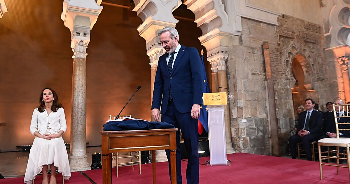 Azcón jura como presidente: «Aragón avanza cuando hay acuerdo y se antepone el interés general a las diferencias»