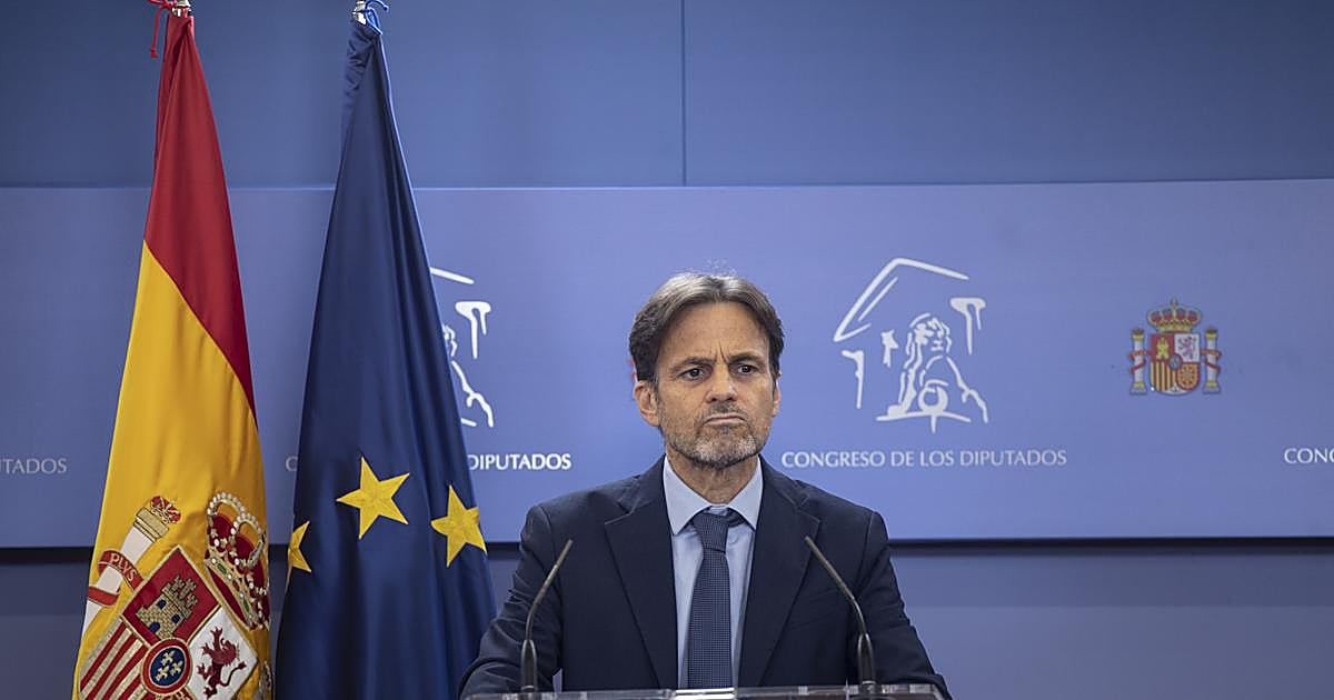 Jaume Asens abandona el hospital tras recibir un riñón donado por su madre