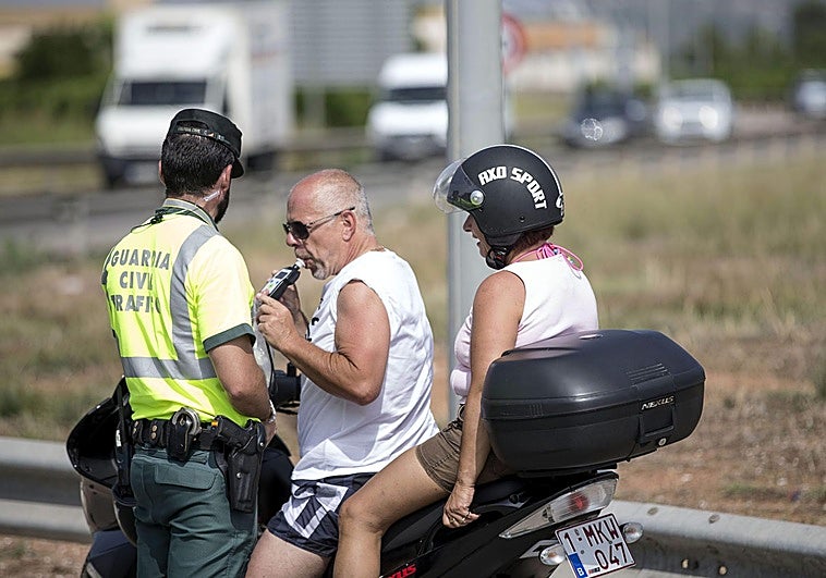 La Guardia Civil intensifica en mayo los controles sobre motoristas las carreteras de Castilla-La Mancha