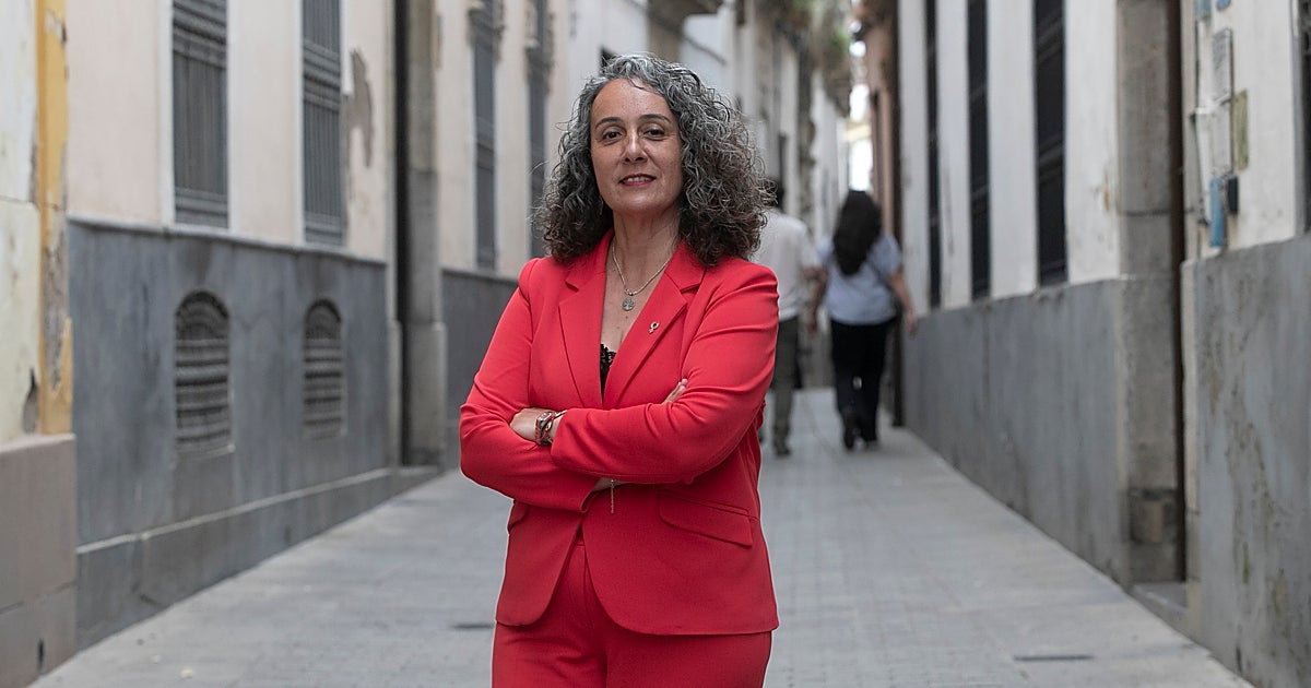 Rosa Rodríguez, candidata de Por Andalucía: «La política no se hace desde los despachos, se debe hacer con las botas llenas de barro»