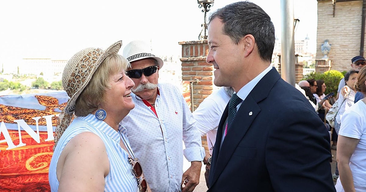 Velázquez critica al Gobierno de Sánchez por «hacer permanente la precariedad» en el empleo