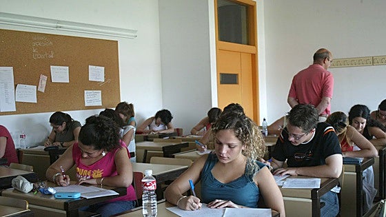 Silencio, se estudia
