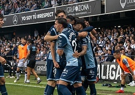El Córdoba CF sigue lanzado hacia el sueño del play off con una épica victoria ante el Castellón (1-2)