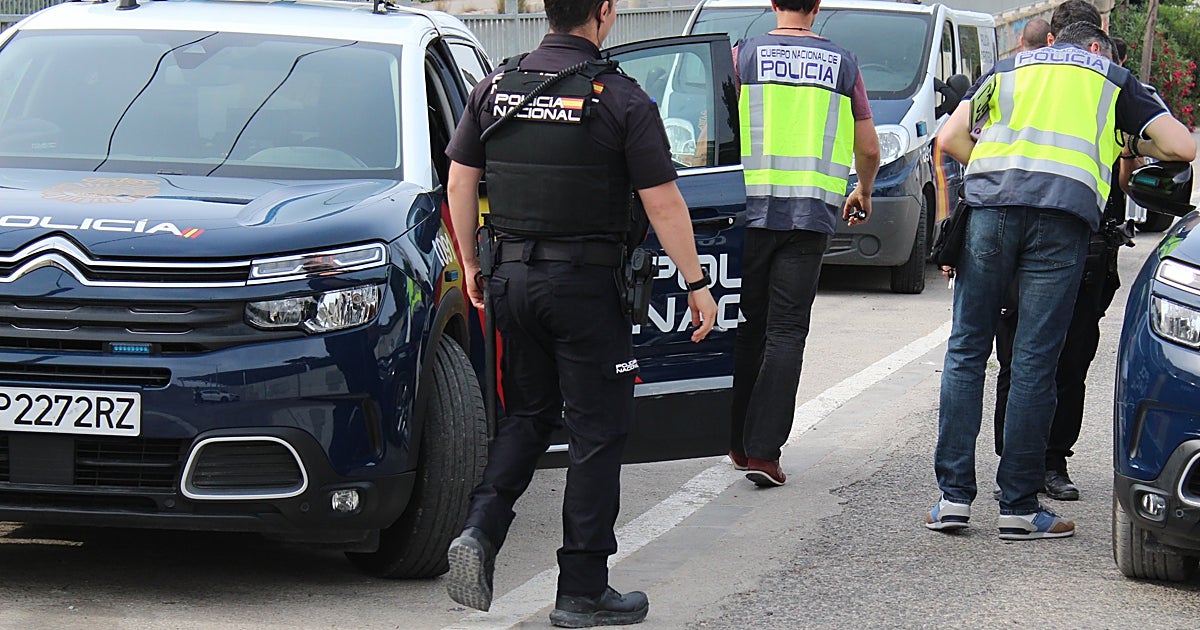 Roban bidones de aceite usado de restaurantes de comida rápida para elaborar biodiésel