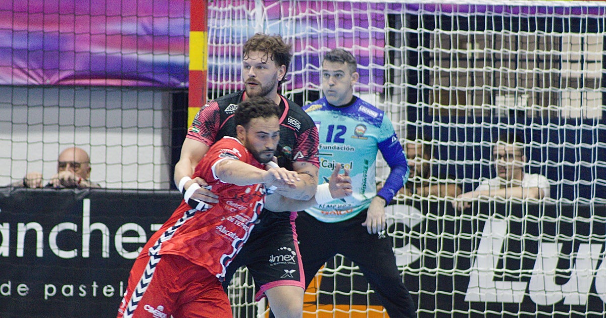 Ribeiro salva un punto vital para el Cajasol Ángel Ximénez ante Alicante en la lucha por la salvación (25-25)