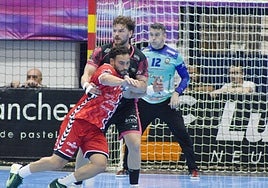 Ribeiro salva un punto vital para el Cajasol Ángel Ximénez ante Alicante en la lucha por la salvación (25-25)