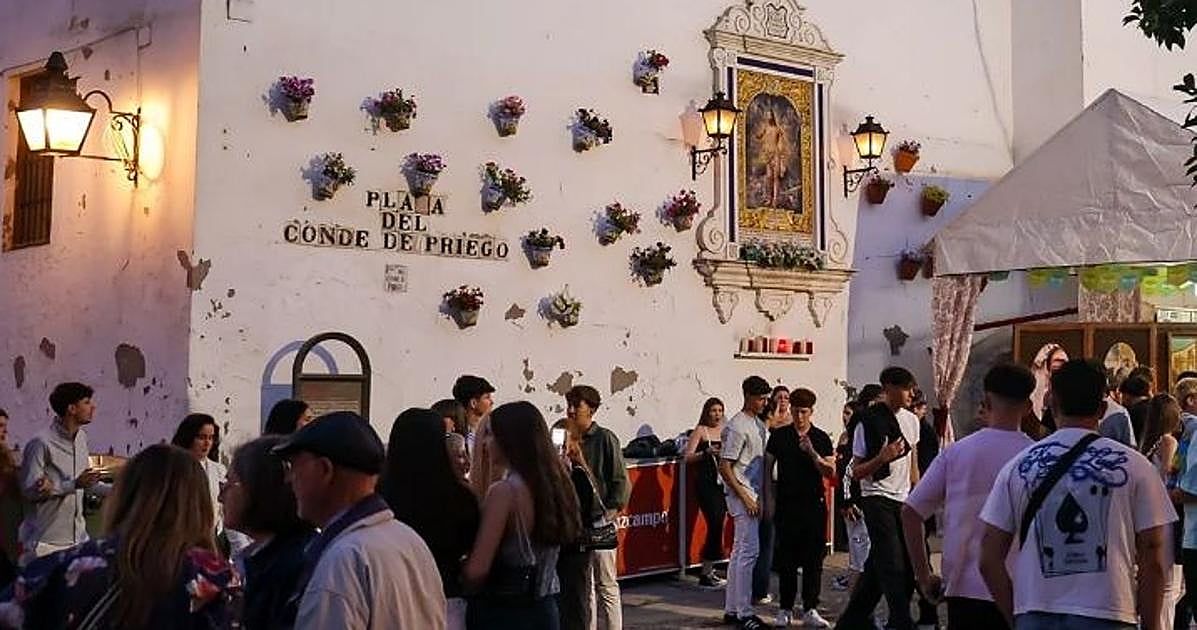 La última noche de las Cruces de Mayo en Córdoba, la más tranquila, con 72 denuncias por botellón