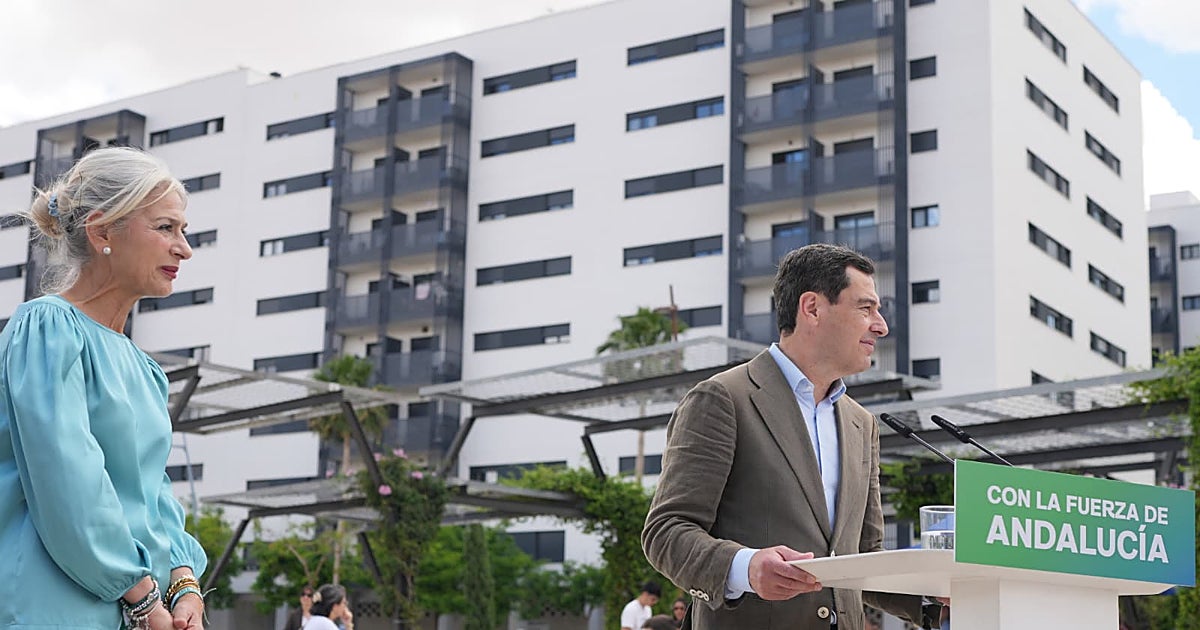 Juanma Moreno ofrece un plan de vivienda «sensato» frente a «subastas electorales que son disparates»