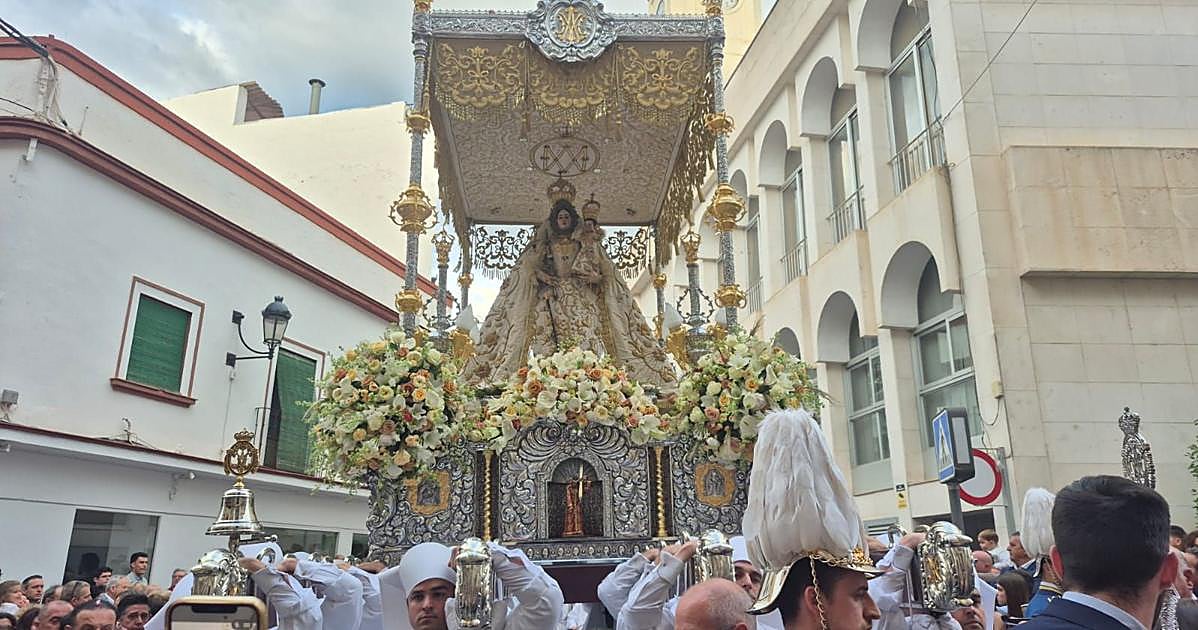 Lucena celebra el día de su patrona renovando su devoción a la Virgen de Araceli