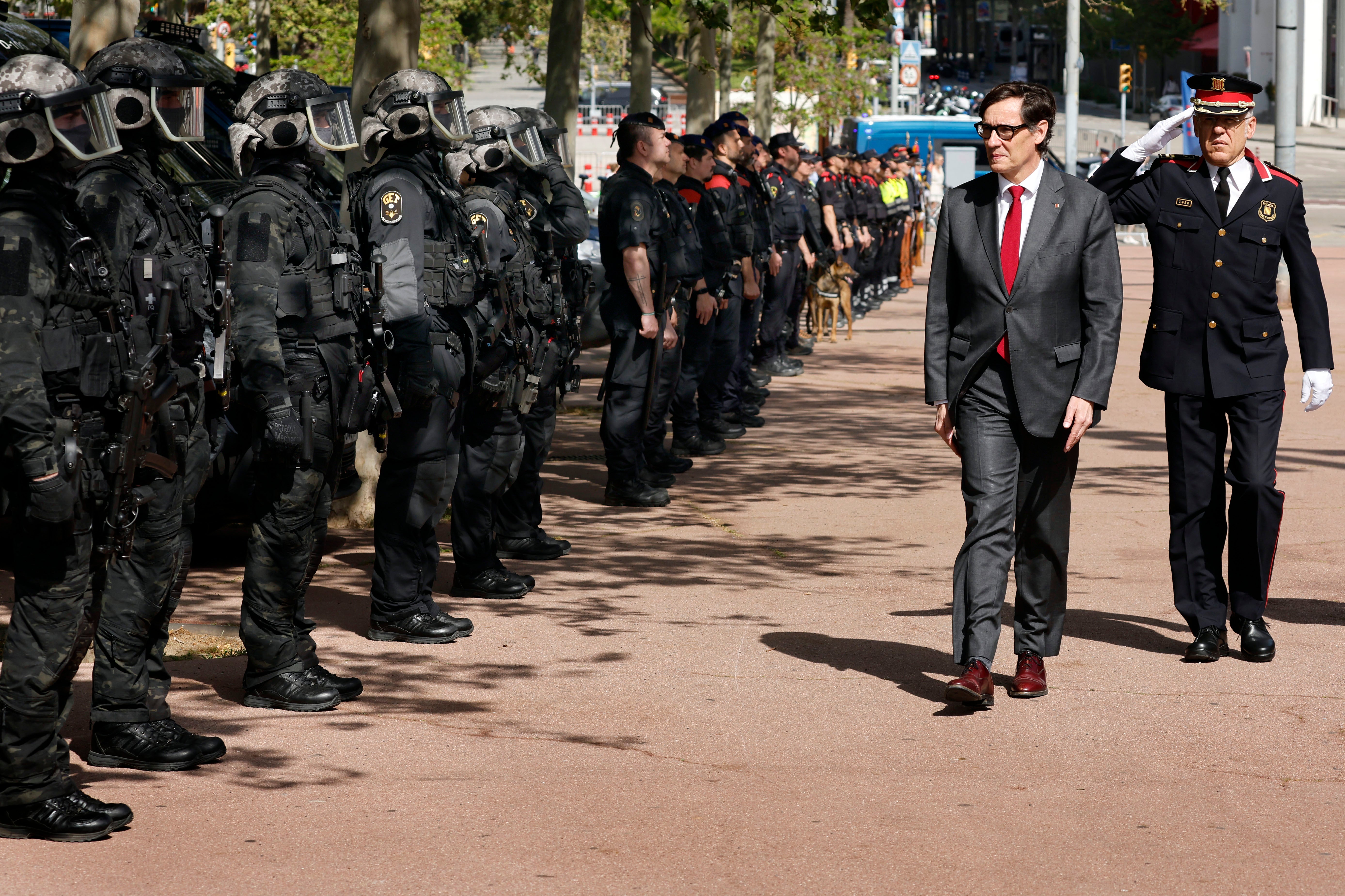Vox y PP piden a Illa un pleno monográfico sobre «la creciente inseguridad» en las calles de Cataluña