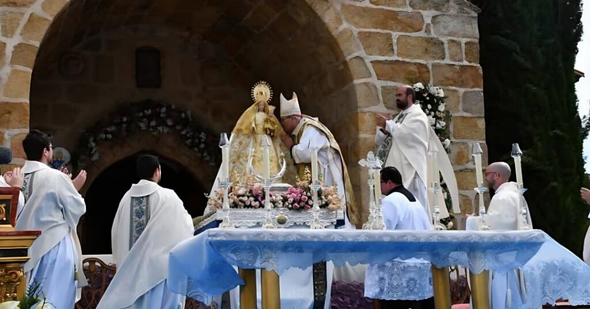 Mohedas de la Jara vive la coronación canónica de su patrona, Nuestra Señora del Prado