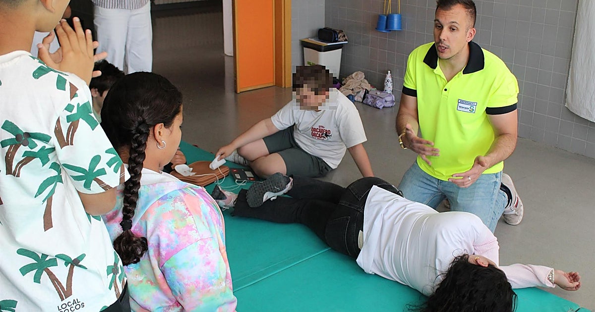 Enfermeros imparten talleres de reanimación cardiopulmonar en 35 colegios de Ciudad Real