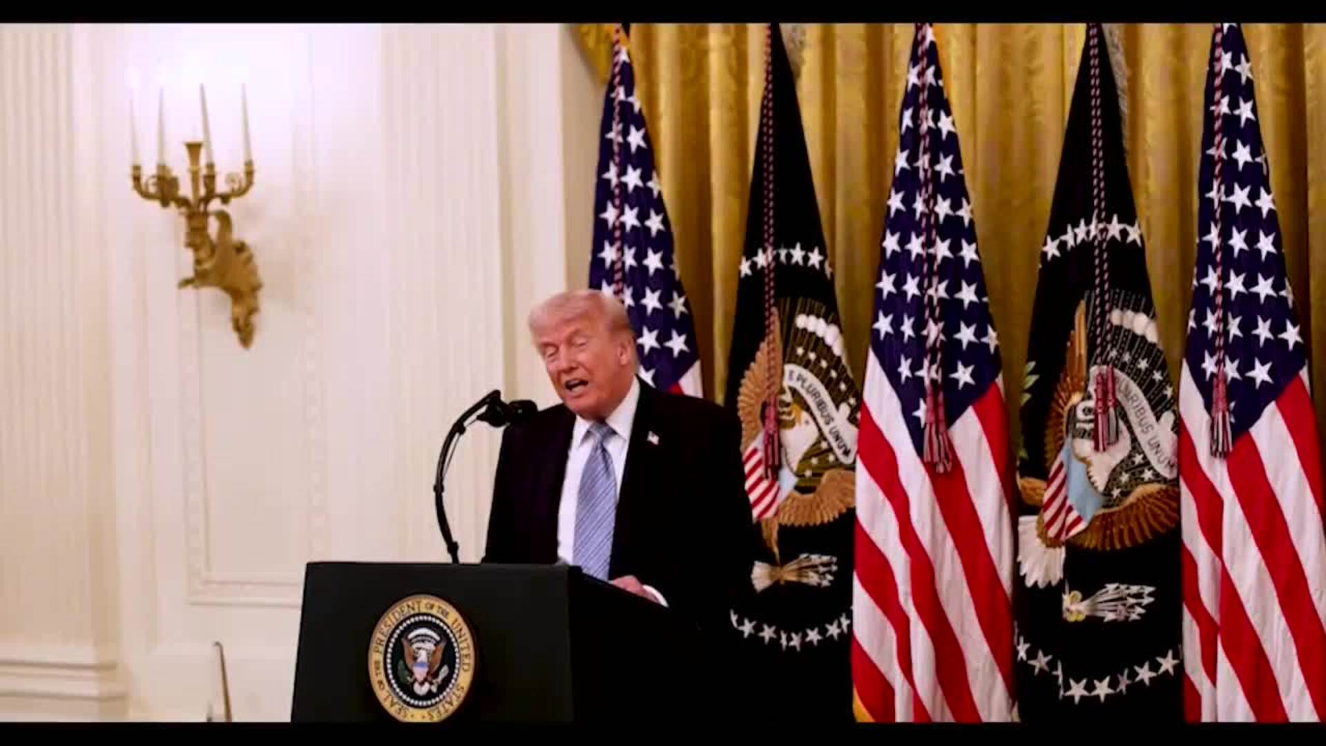 Donald Trump asiste a la Cumbre de Pequeñas Empresas en la Casa Blanca