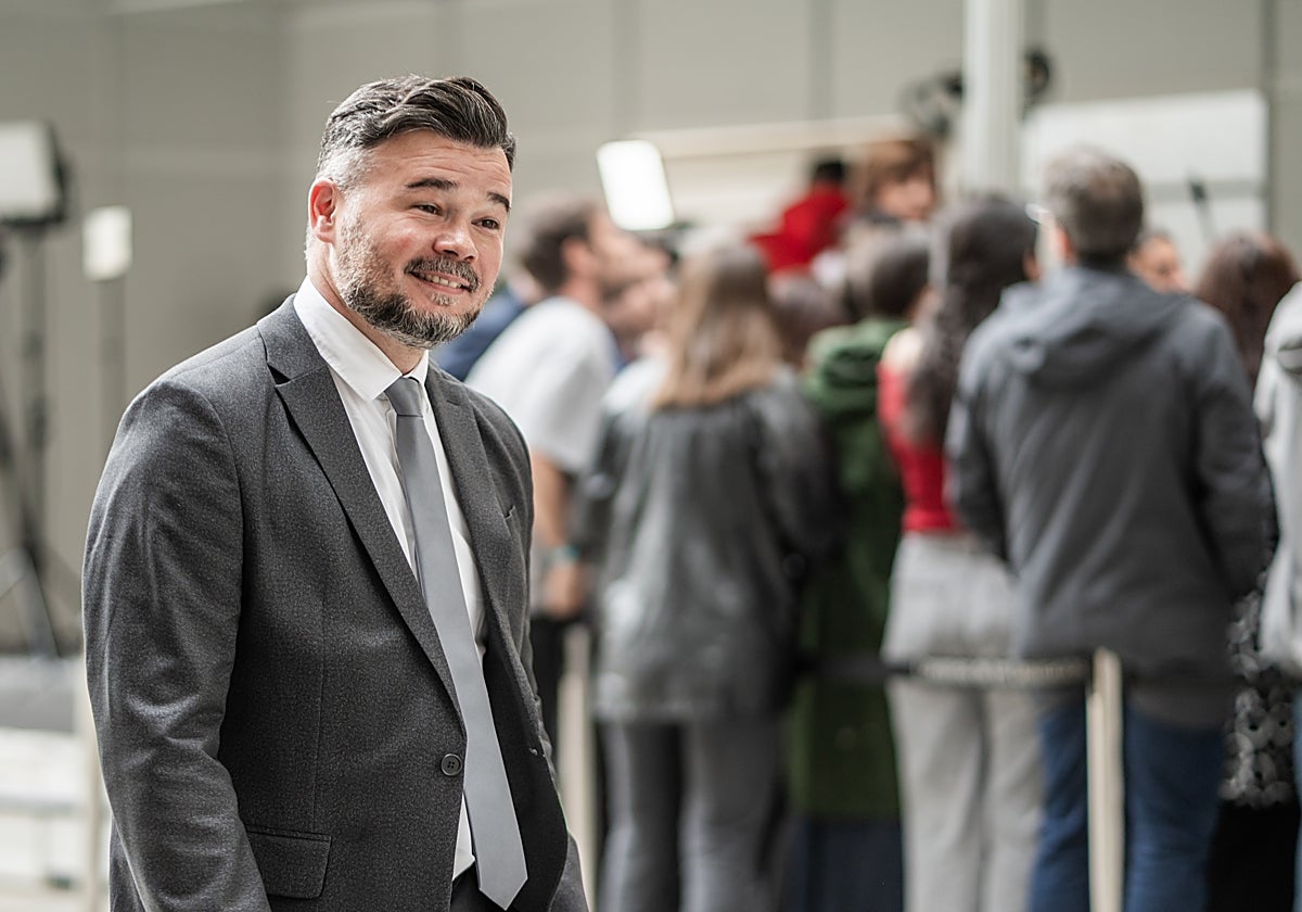 Un grupo de ERC crítico a Junqueras pide expedientar a Rufián por deslealtad  y la retirada cautelar de la portavocía en el Congreso