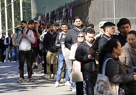 El Gobierno decreta secretos los puntos más sensibles de la regularización de inmigrantes