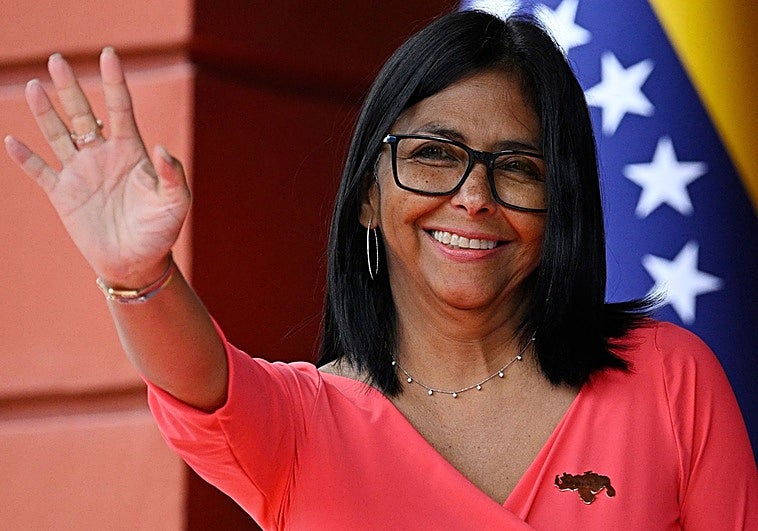 El Gobierno pedirá a la UE que le permita invitar a Delcy Rodríguez