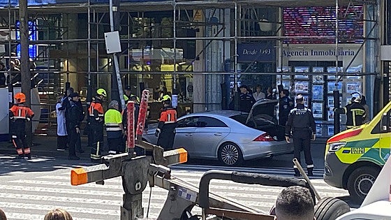 Un conductor drogado atropella a un grupo de personas frente al Ayuntamiento de Santander