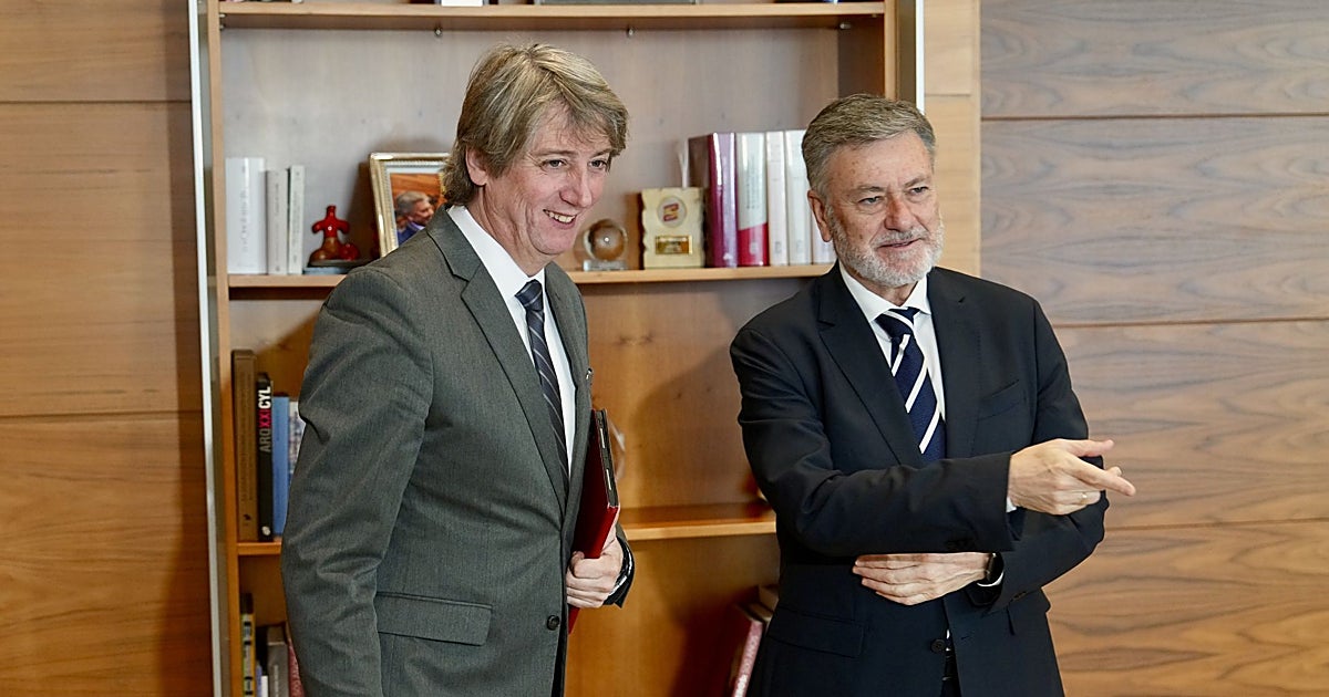 El presidente de las Cortes de Castilla y León propone a Mañueco como candidato a la Junta, aunque no pone plazos a su investidura