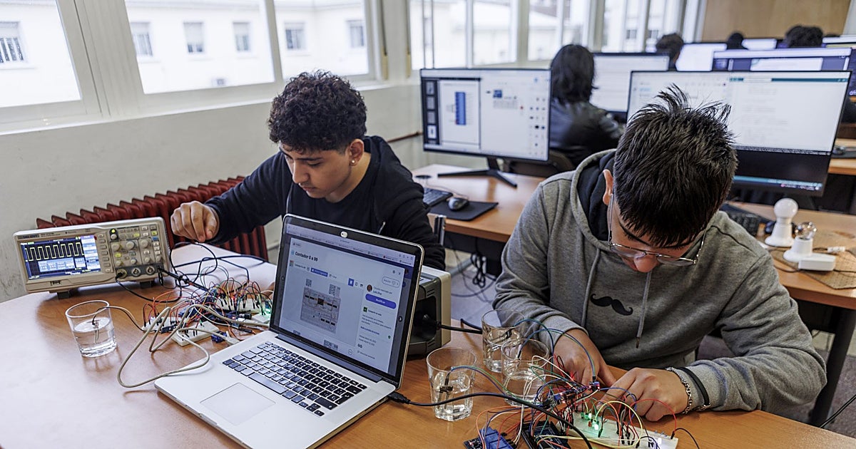 La Junta destinará 35 millones para Formación Profesional que beneficiará a 10.000 personas