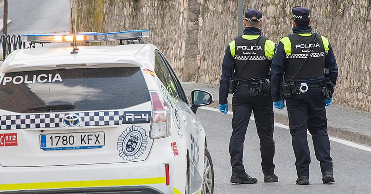 Dos personas trasladadas al hospital Infanta Margarita tras ser atropelladas en Lucena por un conductor que se fugó