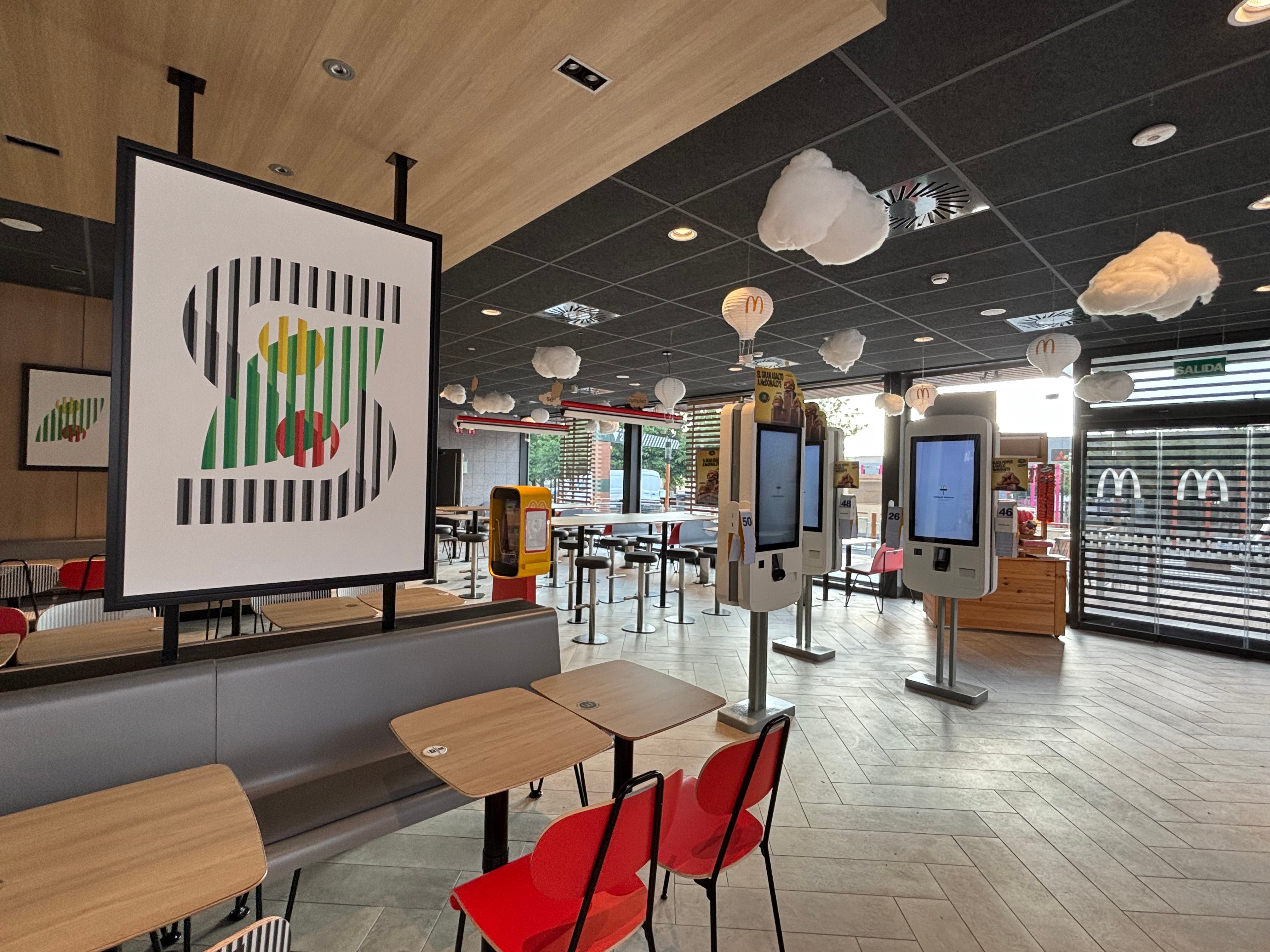 McDonald s abre un nuevo restaurante en Torrent: más de 350 metros y tiene McAuto