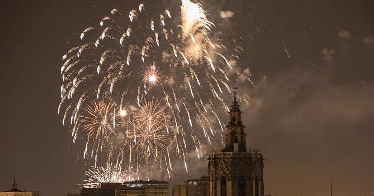 Castillo de fuegos artificiales en Valencia hoy por la Virgen de los Desamparados: horario y ubicación