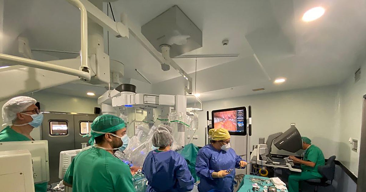El Hospital Clínico de Valencia supera las 1.000 intervenciones con cirugía robótica Da Vinci