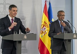 Sánchez convierte la crisis del hantavirus en otro acto de autoexaltación