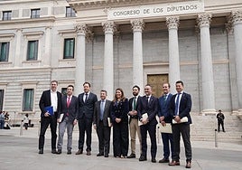 Los alcaldes del PP estallan contra Puente y tachan de «inventada» el plan de 1.300 millones en la C5 de Cercanías