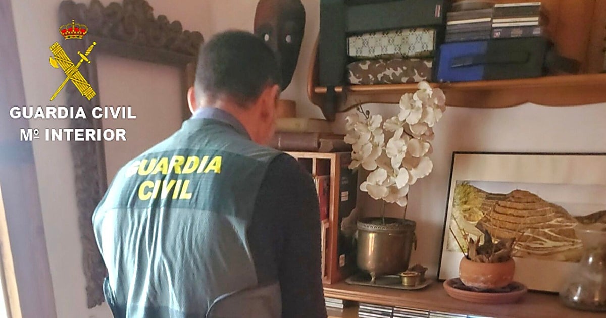Detenido por la supuesta estafa de 137.000 euros a una empresa de Pontevedra al hacerse pasar por su banco
