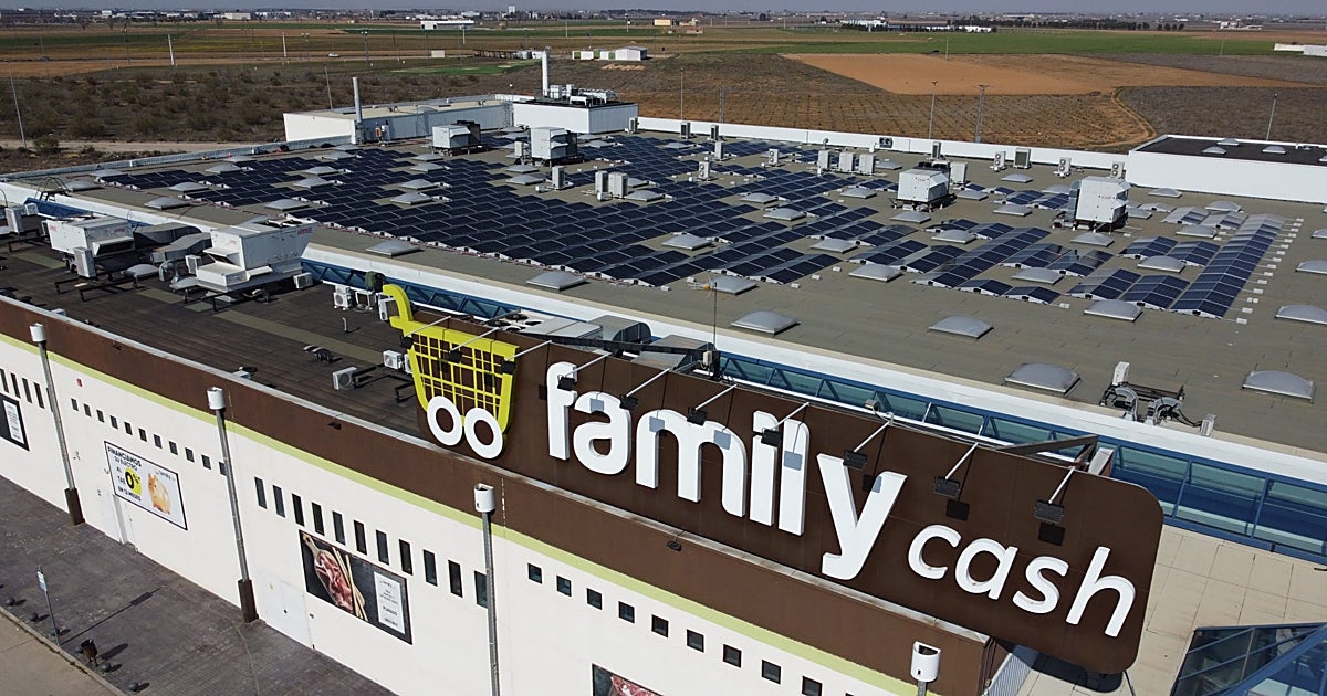 Abre un nuevo Family Cash en un centro comercial de Jávea y buscan personal