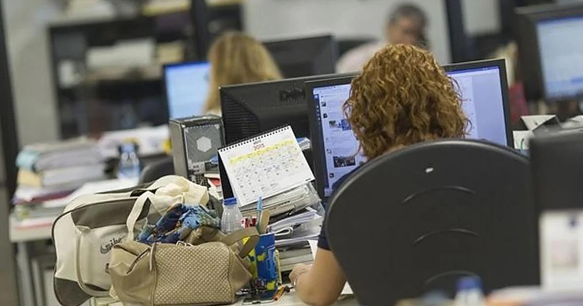 Condenan a una admnistrativa a ocho años de cárcel y a pagar 30.000 euros por acceder más de 1.300 veces al historial médico de su hija y nietos