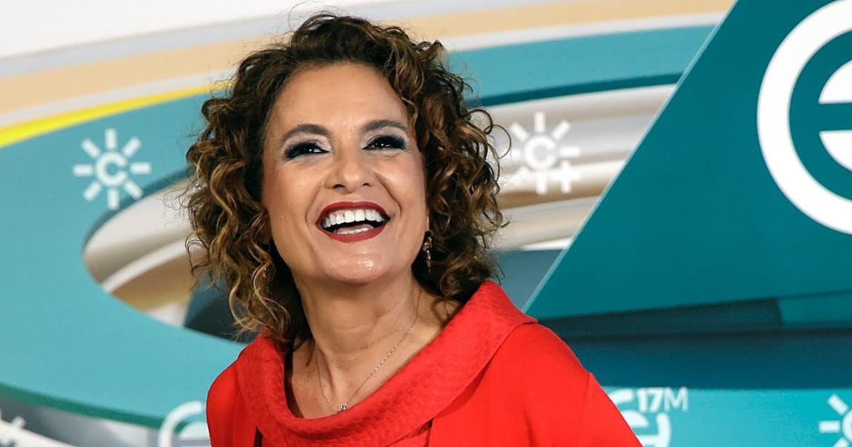 María Jesús Montero califica de «accidente laboral» la muerte de los dos guardias civiles que perseguían una narcolancha