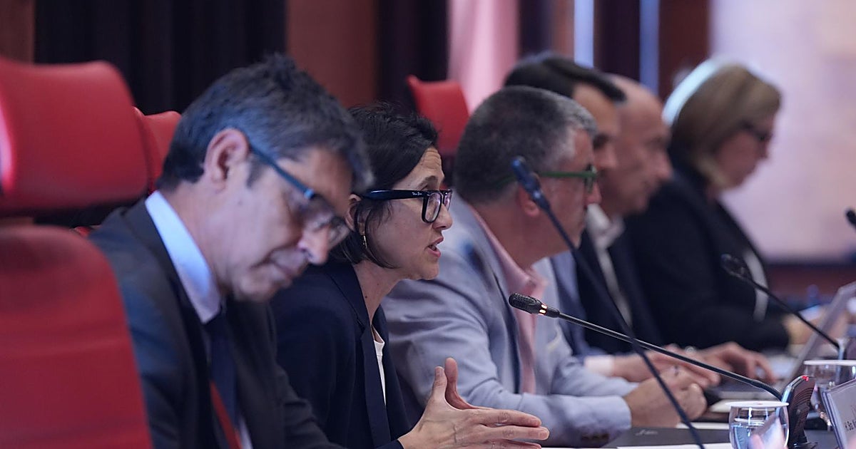 Parlon se disculpa y tilda de «error grave» la presencia de dos mossas en una asamblea de docentes