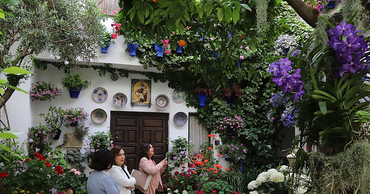 Amigos de los Patios de Toledo visitan Córdoba en la fiesta Patrimonio Cultural de la Humanidad