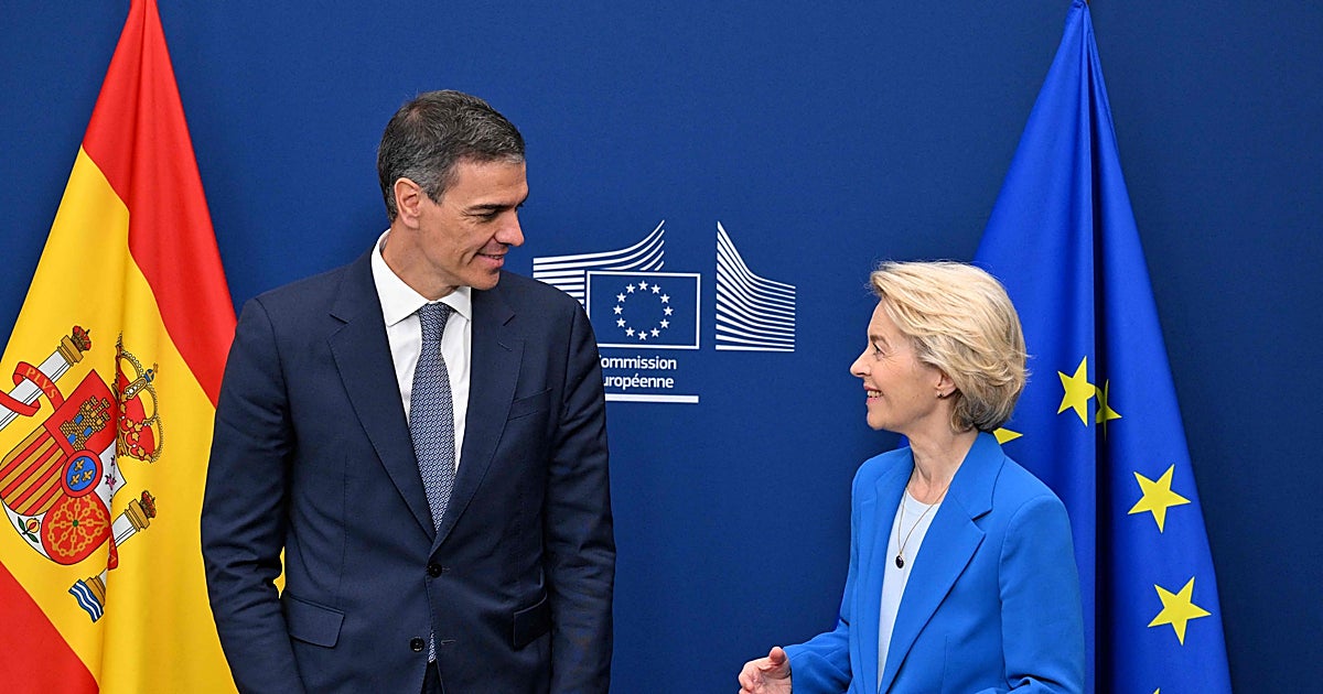 Las trampas de Sánchez con los fondos europeos irritan a Von der Leyen