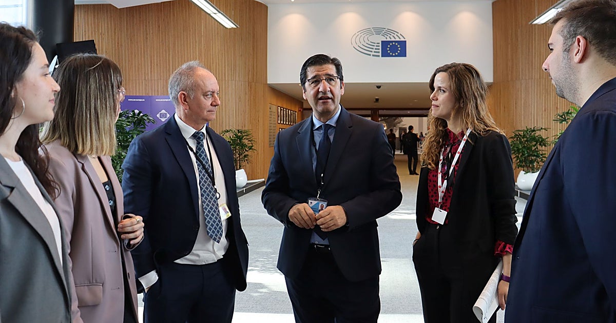 Castilla-La Mancha refuerza sus becas de formación en Asuntos Europeos para jóvenes