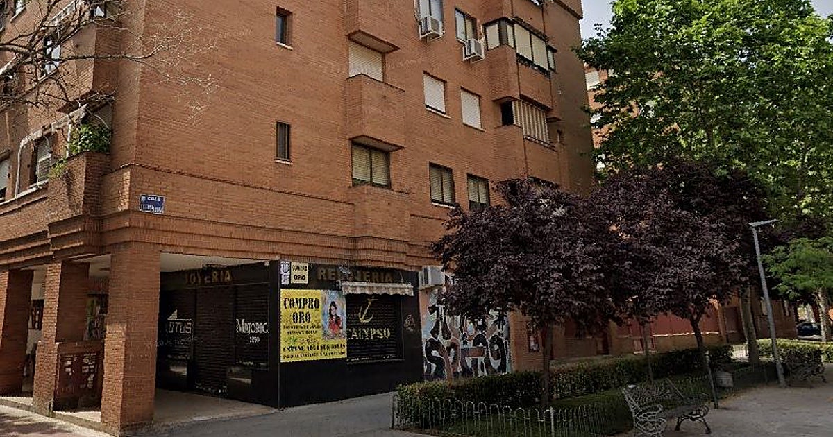 Atracan con mazas y una pistola un compro oro de Torrejón y se llevan medio millón en joyas